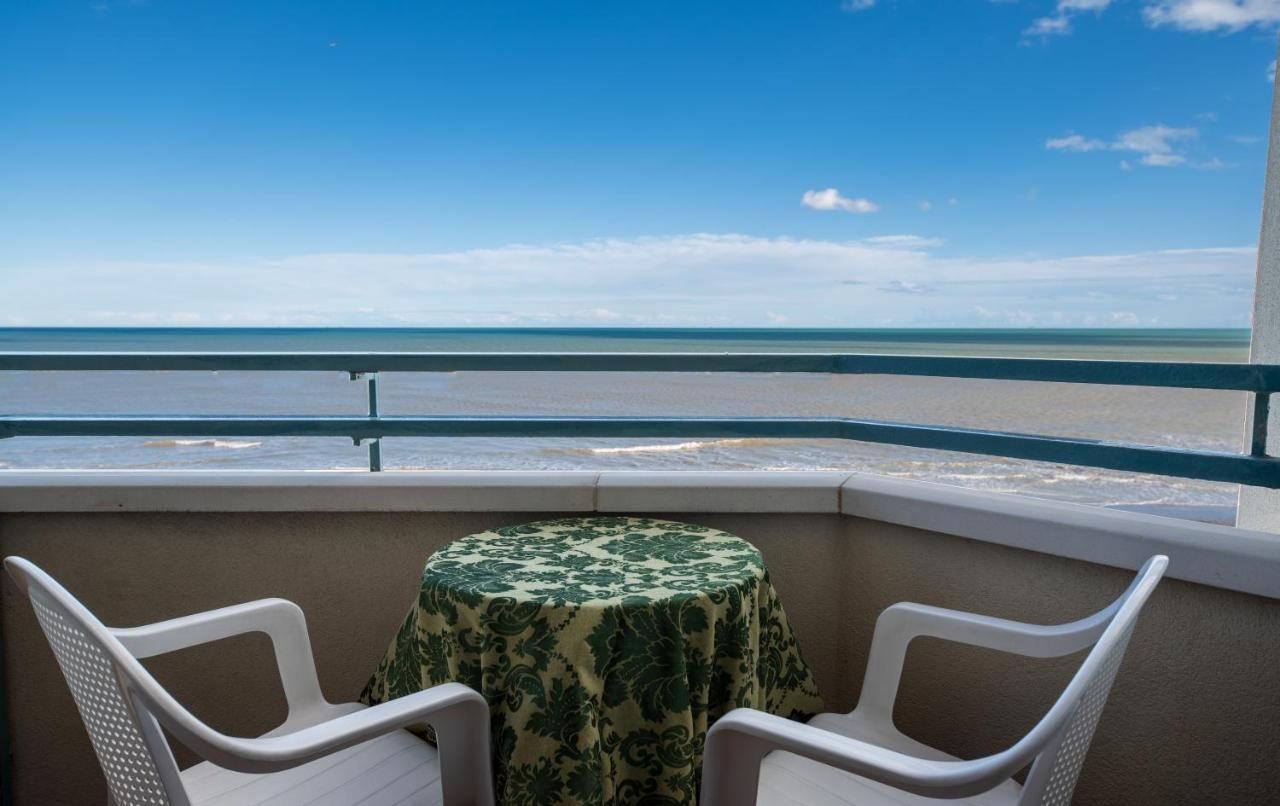 Hotel Majestic Bellaria-Igea Marina Exterior foto