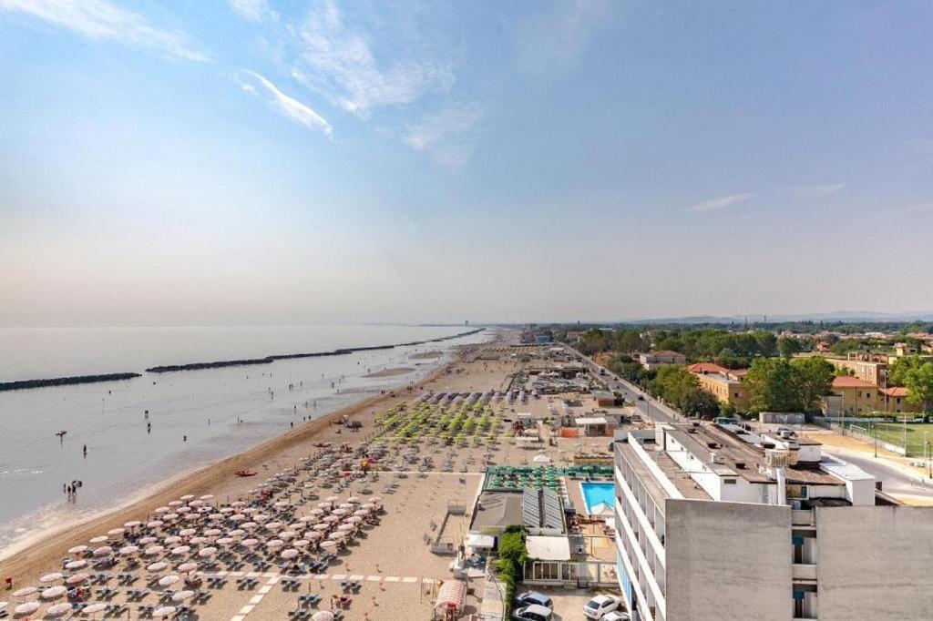 Hotel Majestic Bellaria-Igea Marina Exterior foto